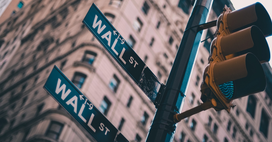 Czy Wall Street wpływa na kryptowaluty? 